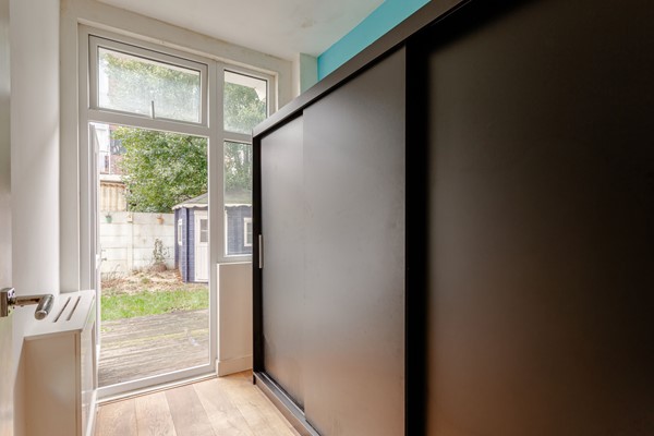 Medium property photo - Hoenderloostraat 94, 2573 RP Den Haag